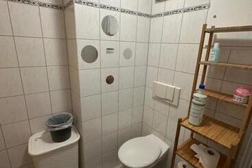 Haus Mit 3 Apartments Im Zentrum Von Rostock