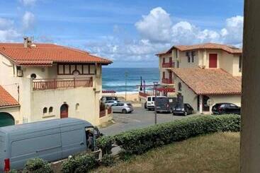 Superbe Appartement Avec Parking Gratuit Sur Place