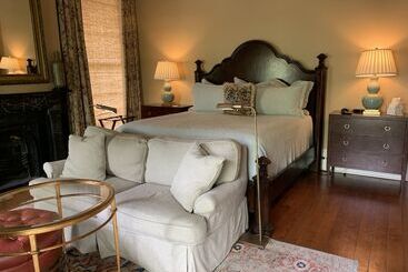Terrell House Bed And Breakfast
