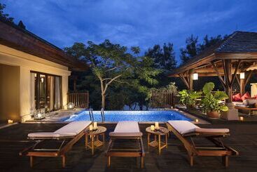 هتل Anantara Xishuangbanna Resort