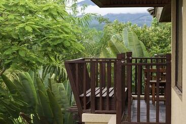 هتل Anantara Xishuangbanna Resort