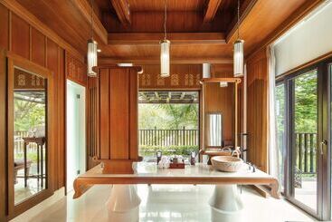 هتل Anantara Xishuangbanna Resort