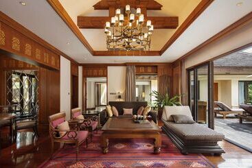 هتل Anantara Xishuangbanna Resort