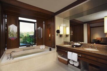 هتل Anantara Xishuangbanna Resort