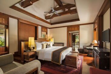 هتل Anantara Xishuangbanna Resort