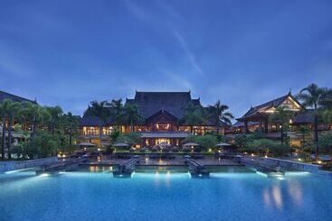 هتل Anantara Xishuangbanna Resort