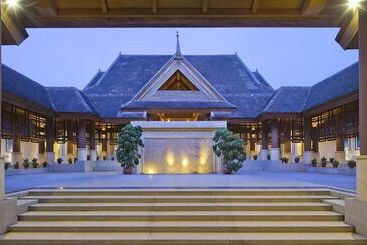 هتل Anantara Xishuangbanna Resort