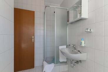 هتل Downtown Private Rooms