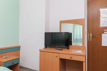 هتل Downtown Private Rooms