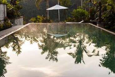 هتل Jiwa Klusa Luxury Villa