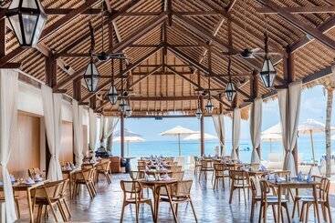 هتل Lembongan Beach Club & Resort