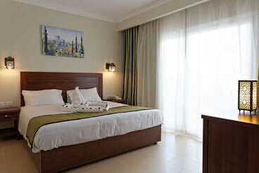 هتل Royal Star Beach Resort
