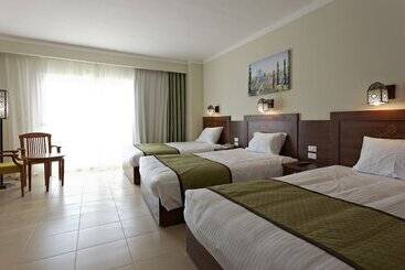 هتل Royal Star Beach Resort
