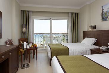 هتل Royal Star Beach Resort