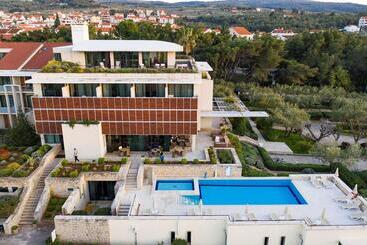 Velaris Resort - Amor, Villa Vela Luka, Pavilions - Brac Island