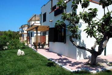 هتل Villaggio Santandrea Resort