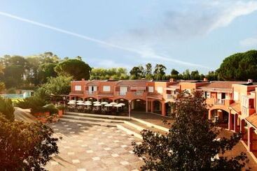 هتل Villaggio Santandrea Resort