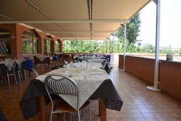هتل Villaggio Santandrea Resort