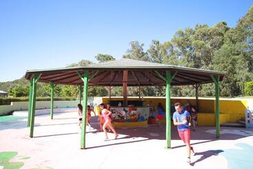 هتل Villaggio Santandrea Resort