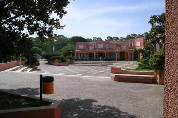 هتل Villaggio Santandrea Resort