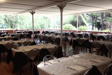 هتل Villaggio Santandrea Resort