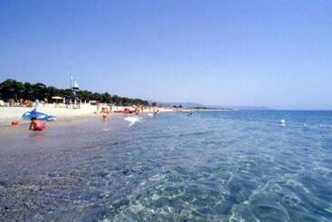 هتل Villaggio Santandrea Resort