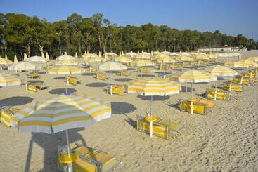 هتل Villaggio Santandrea Resort