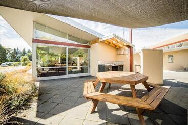 Te Anau Lakeview Holiday Park & Motels