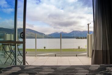 Te Anau Lakeview Holiday Park & Motels