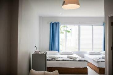 هاستل Thirty Tree Garden House