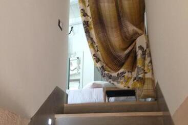 تختخواب و صبحانه Casa 28