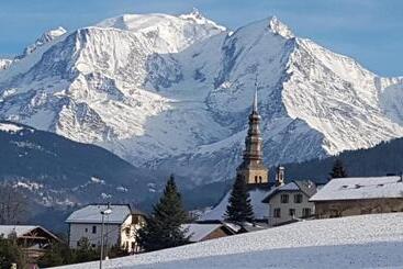 تختخواب و صبحانه La Ferme Du Mont Blanc
