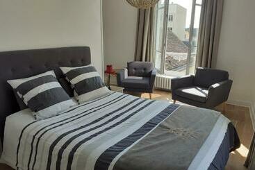 تختخواب و صبحانه Centre Ville, Chambre Indépendante 20m2 Et Sa Salle De Bain Privée