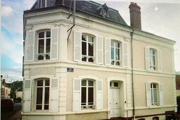 تختخواب و صبحانه Centre Ville, Chambre Indépendante 20m2 Et Sa Salle De Bain Privée