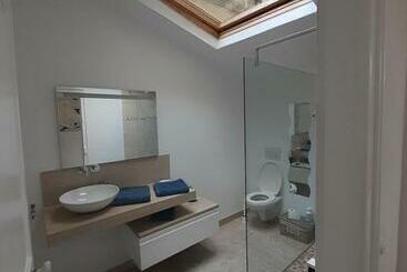 تختخواب و صبحانه Centre Ville, Chambre Indépendante 20m2 Et Sa Salle De Bain Privée