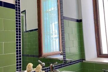تختخواب و صبحانه Residenza Porta Di Mare