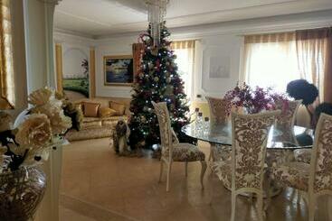 تختخواب و صبحانه Villa Fontana Saia