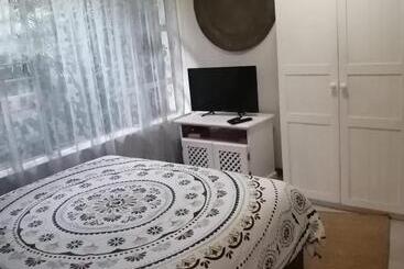 پانسیون 36 Mount Road Guesthouse And Self Catering