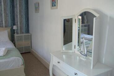 پانسیون Bluebells Guest House