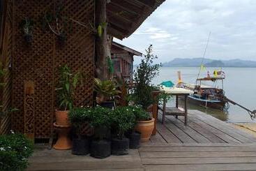 پانسیون Seaside Home