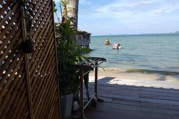 پانسیون Seaside Home