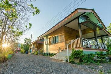 استراحتگاه Ariya Garden Home