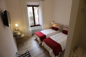 Al 32 B&b