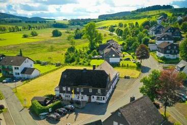 تختخواب و صبحانه Gasthof Sonnental