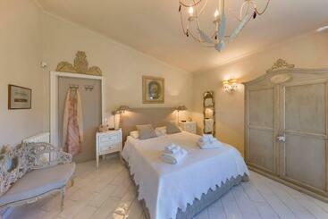 تختخواب و صبحانه Villa Annabelle