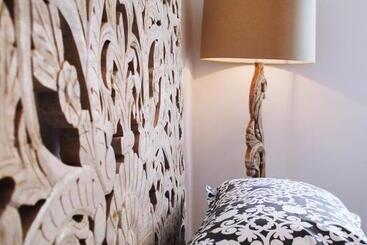 Festina Lente B&b