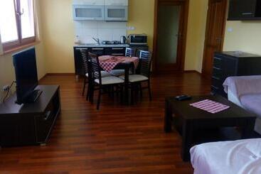 پانسیون Guest House Mladosť