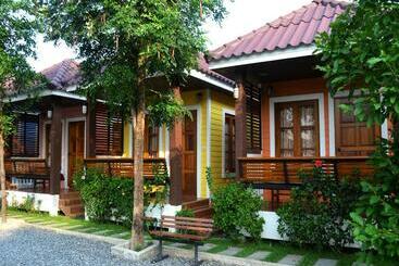 استراحتگاه Toffee House