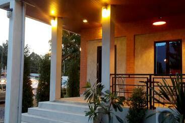 استراحتگاه Toffee House