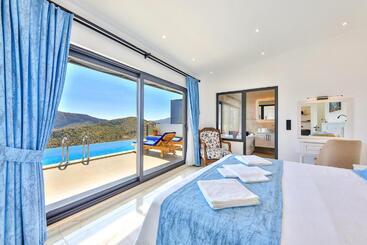 Villa Summery
